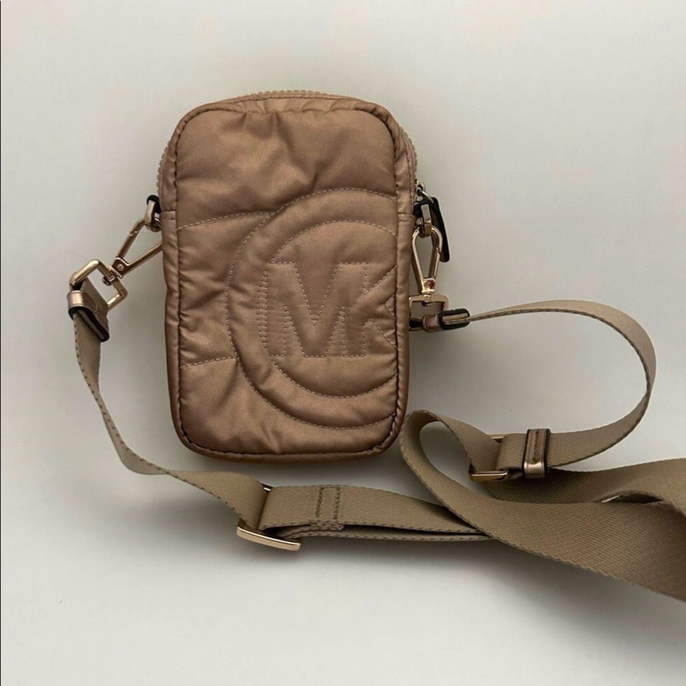 Michael Kors Phone Bag